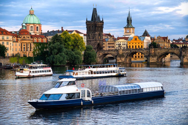 czech-republic-prague-river-cruise-5
