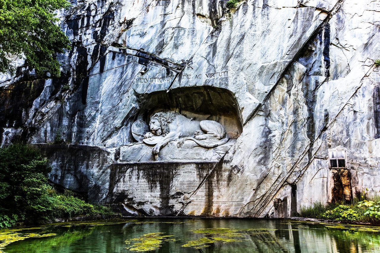 lions-monument-3